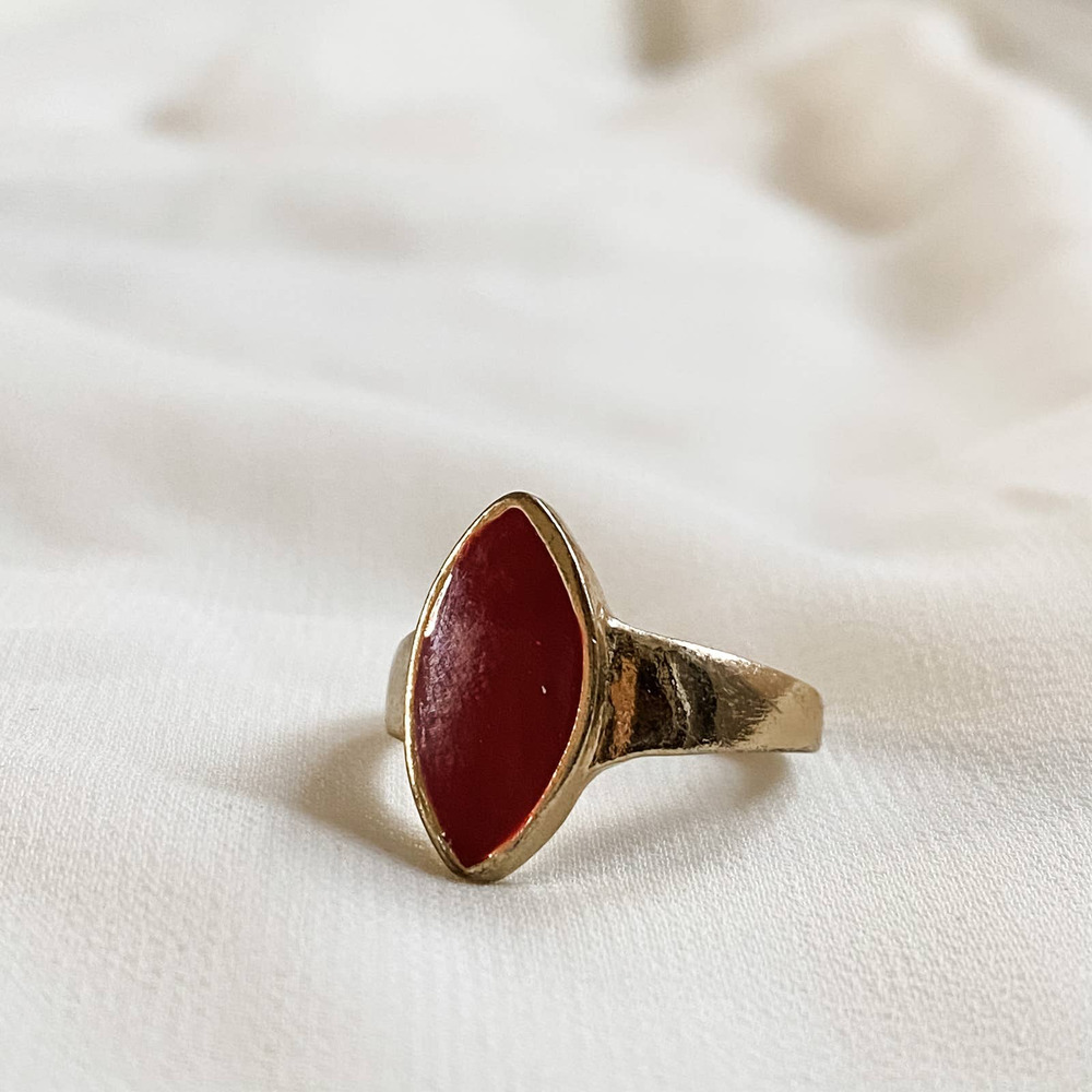 VTG Gold Red Marquise Shaped Ring